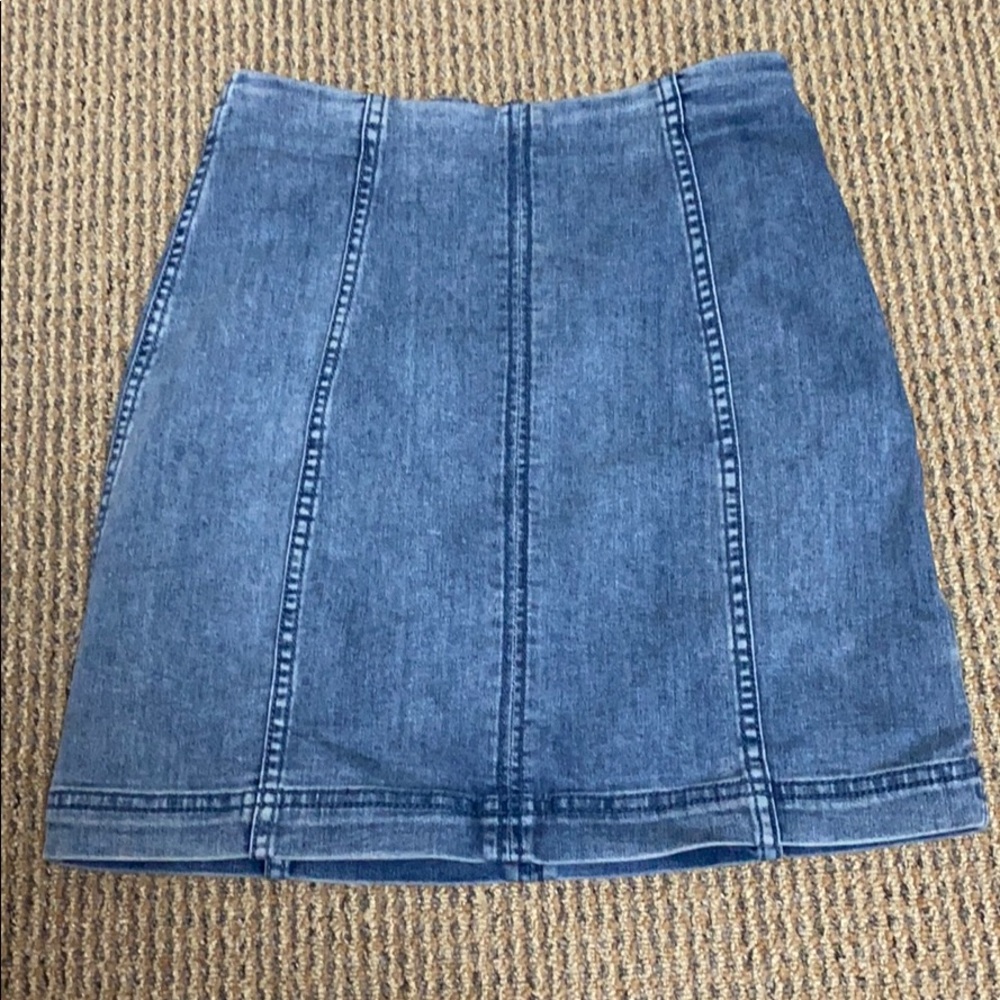 FREE PEOPLE JEAN SKIRT SIZE 0